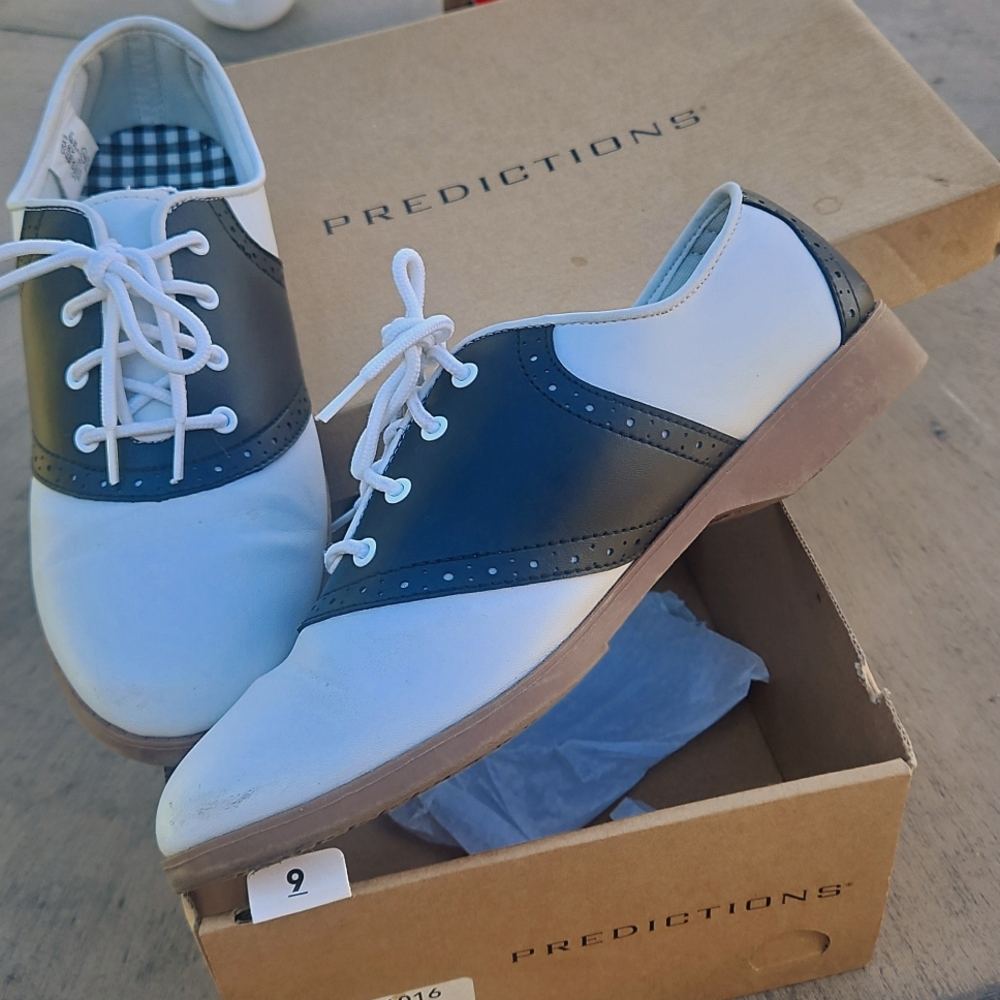 Predictions Saddle Oxford Shoes In Box.